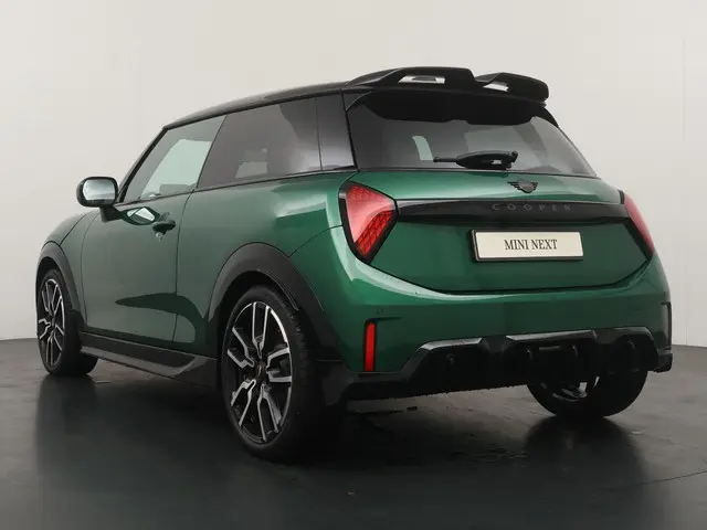 MINI 3-Deurs Cooper C 2025 Benzine 11