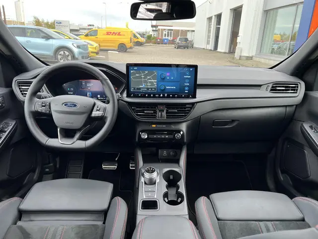 Ford Kuga 2.5 PHEV ST-Line X 2025 Hybride Benzine 43