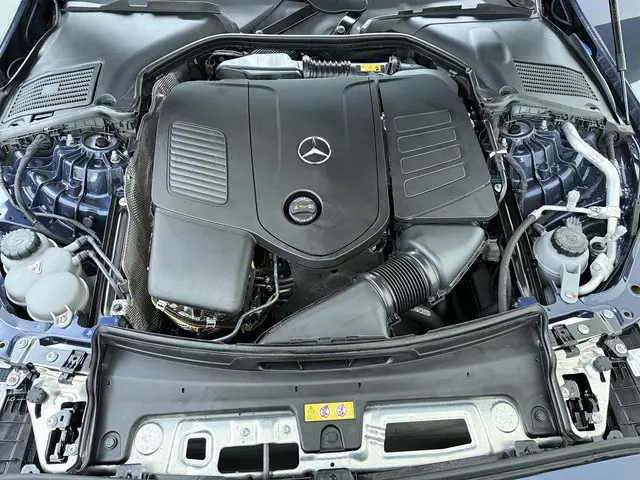 Mercedes-Benz C-Klasse 180 AMG Line 2024 Benzine 9