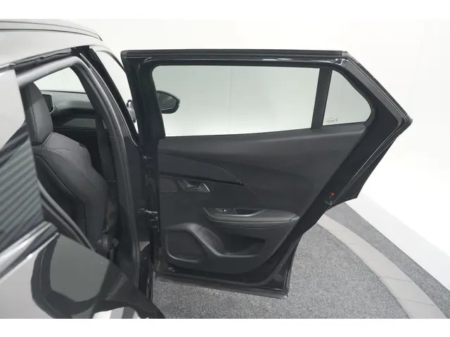 Peugeot 2008 PureTech 130 GT-Line 2020 Benzine 61