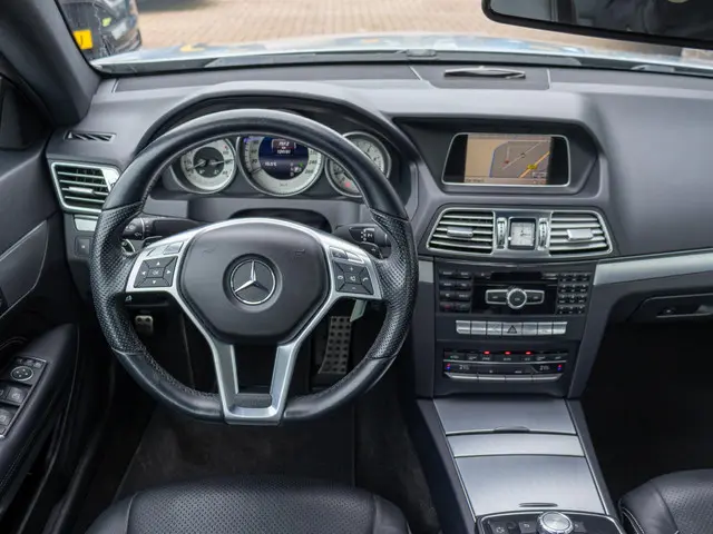 Mercedes-Benz E-Klasse Coupé 200 Ambition 2014 Benzine 2