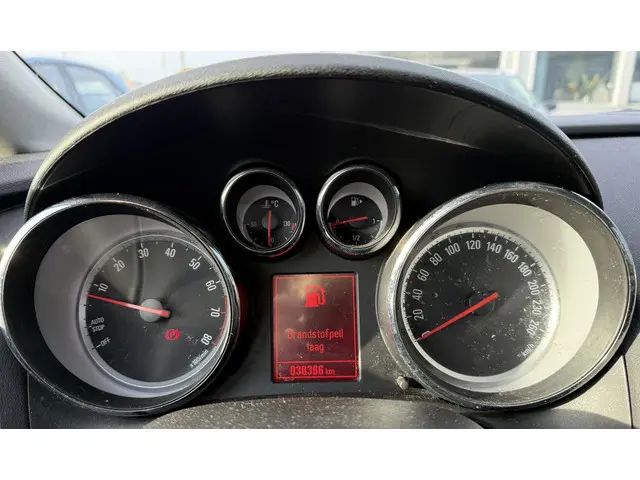 Opel Astra 1.4 Blitz 2014 Benzine 11