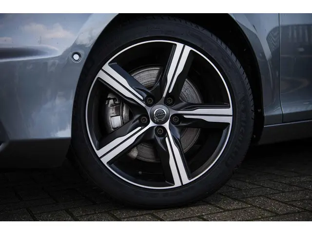 Volvo V40 T3 Polar+ Sport 2020 Benzine 34