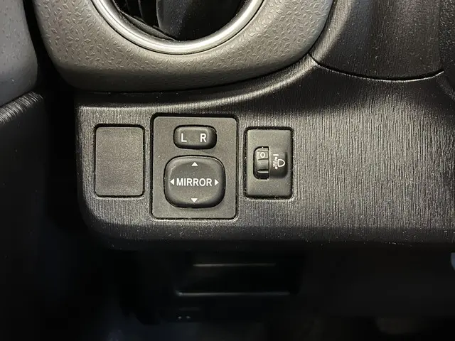 Toyota Yaris 1.3 VVT-i Dynamic 2014 Benzine 27