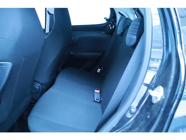 Peugeot 108 1.0 e-VTi Active 2018 Benzine 8