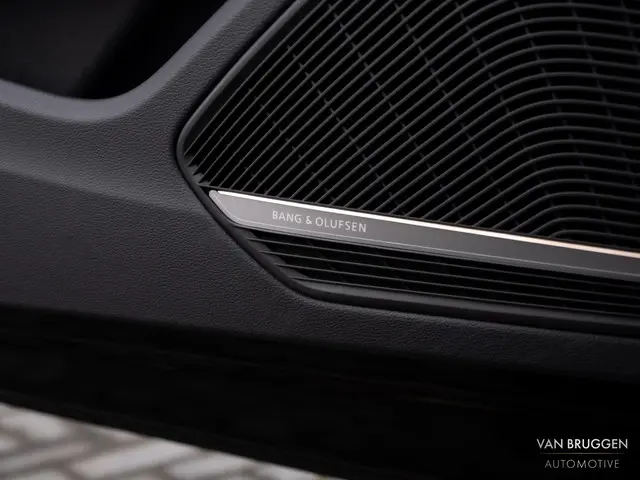 Audi A4 Avant 40 TFSI quattro S-Line 2024 Benzine 18