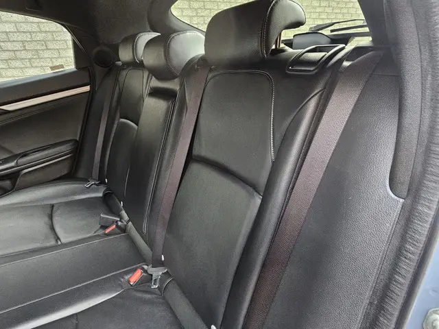 Honda Civic 1.0 i-VTEC Premium Leer/Pano-dak 2018 Benzine 18