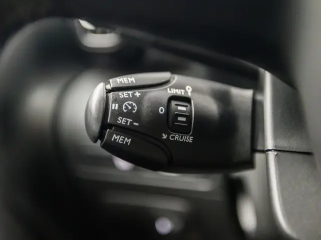 Citroën C3 Aircross 1.2 PureTech Max 2023 Benzine 21