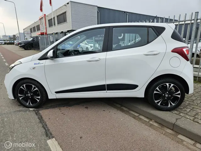 Hyundai i10 1.0i i-Motion nieuwe apk 2014 Benzine 2