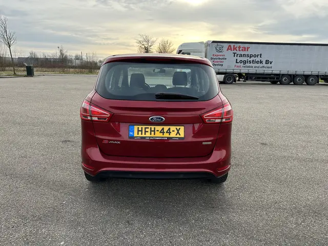 Ford B-MAX 1.0 EcoBoost Titanium 2017 Benzine 4
