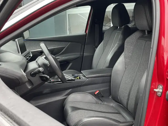 Peugeot 3008 1.2 PureTech GT Line 2017 Benzine 10