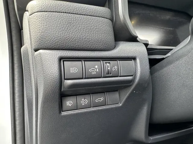 Toyota Land Cruiser 2.8 D-4D President 2025 Diesel 14