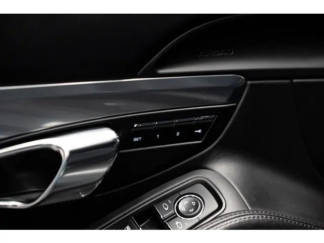 Porsche 911 3.0 Carrera 4S 2015 Benzine 24