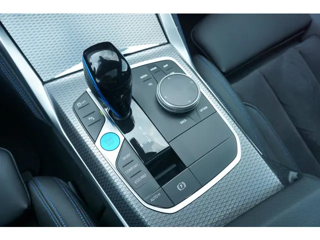 BMW i4 eDrive35 2023 Elektrisch 16