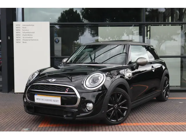 MINI 3-Deurs Cooper S 2018 Benzine 22
