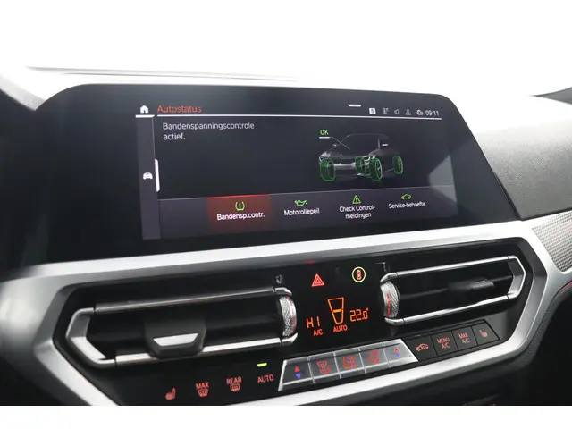 BMW 3 Serie 330i High Executive 2020 Benzine 53