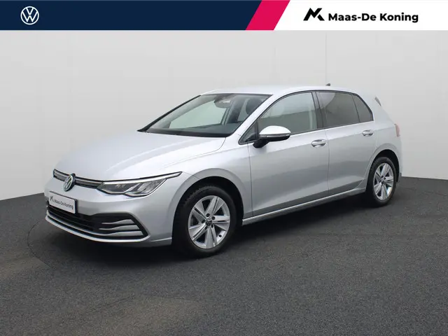 Volkswagen Golf 1.5eTSI/130PK Life DSG 2023 Benzine 1
