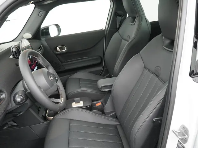 MINI 5-Deurs Cooper C 2026 Benzine 4