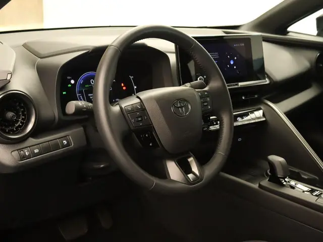 Toyota C-HR 1.8 Hybrid 140 Active 2024 Hybride Benzine 3