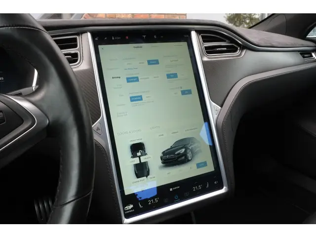Tesla Model S P85D 700 PK 2015 Elektrisch 12