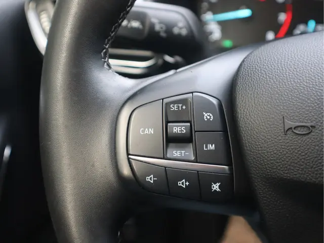 Ford Fiesta 1.0 EcoBoost Hybrid 2022 Hybride Benzine 14