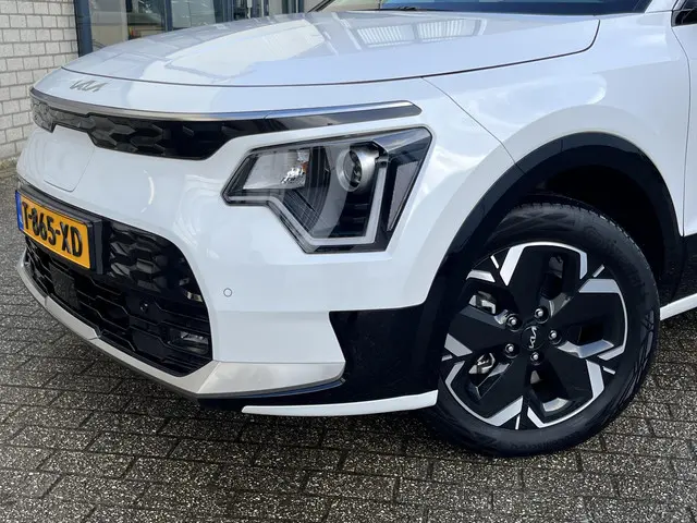 Kia Niro EV Edition 64.8 kWh 2023 Elektrisch 28