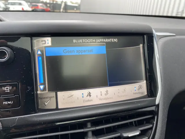 Peugeot 208 1.2 VTi Allure 2013 Benzine 21