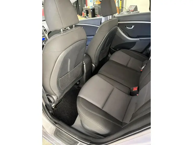 Hyundai i30 1.4 Clima/Cruise/Apk 2012 Benzine 9