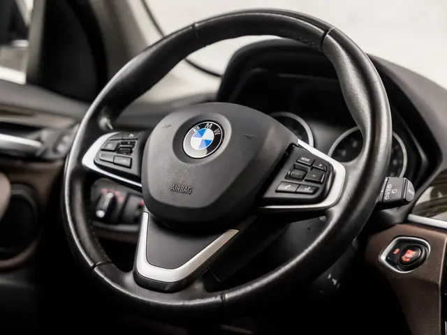 BMW X1 sDrive20i High Executive 2016 Benzine 20