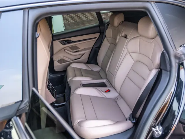 Porsche Taycan Sport Turismo 79 kWh 2022 Elektrisch 9