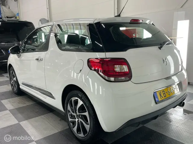 DS DS 3 1.2 PureTech Chic 2016 Benzine 16