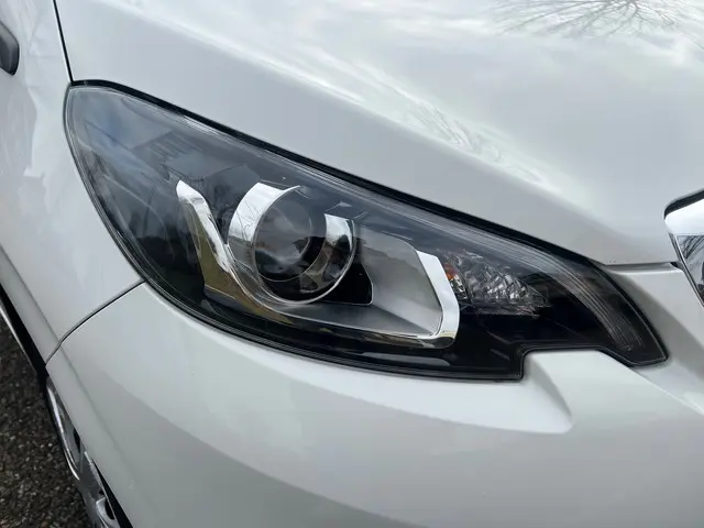 Peugeot 108 1.0 e-VTi Active 2015 Benzine 13