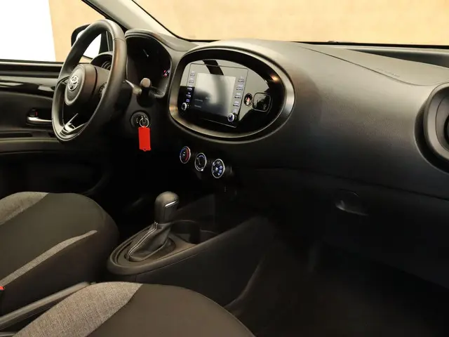 Toyota Aygo X 1.0 VVT-i S-CVT Play 2023 Benzine 5