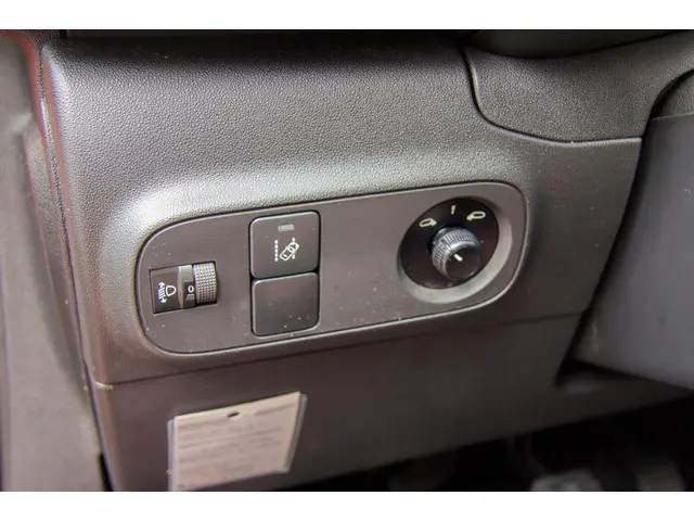 Citroën C3 1.2 PureTech Shine NWE DIST.RIEM 2017 Benzine 13
