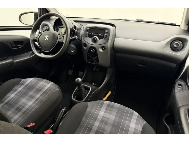Peugeot 108 1.0 e-VTi Active 2018 Benzine 13