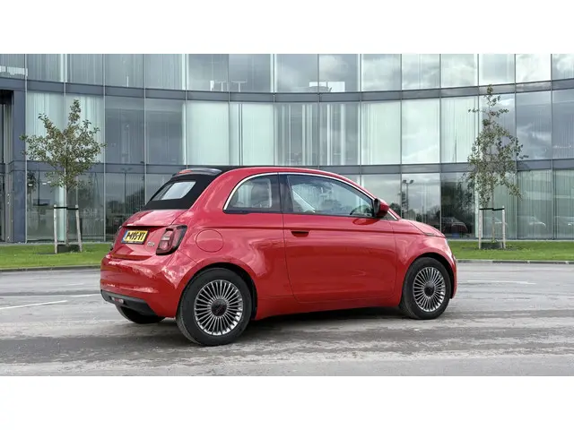 Fiat 500C RED 42 kWh 2022 Elektrisch 4