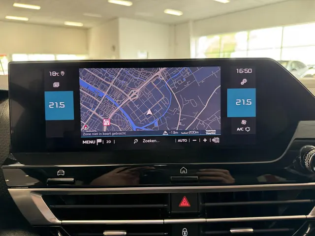 Citroën C4 1.2 Puretech Shine 2022 Benzine 17