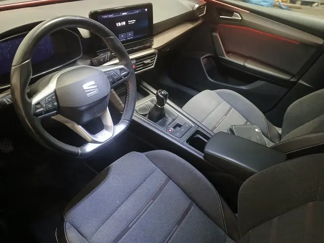 SEAT Leon 1.5 TSI FR SCHADEAUTO!! 2020 Benzine 12