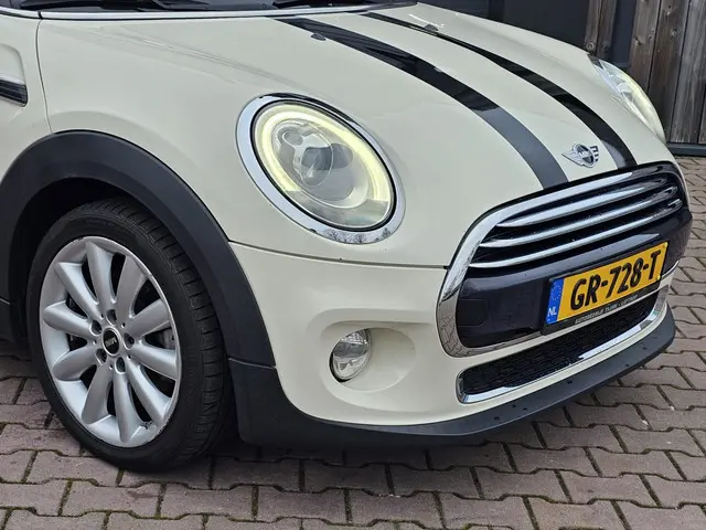 MINI Cooper Mini 1.5 Business 2015 Benzine 8