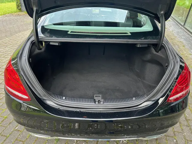 Mercedes-Benz C-Klasse 180 Lease Edition 2015 Benzine 9