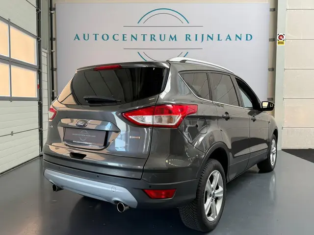 Ford Kuga 1.5 Titanium 1 JAAR BOVAG GARANTIE 2016 Benzine 4