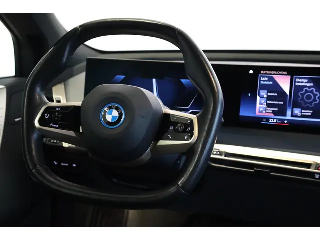 BMW iX xDrive40 2022 Elektrisch 11