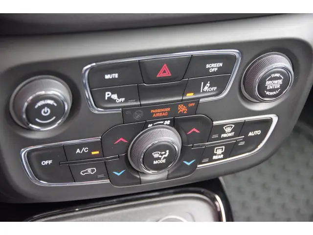 Jeep Compass 1.4 MultiAir Night Eagle 2019 Benzine 9