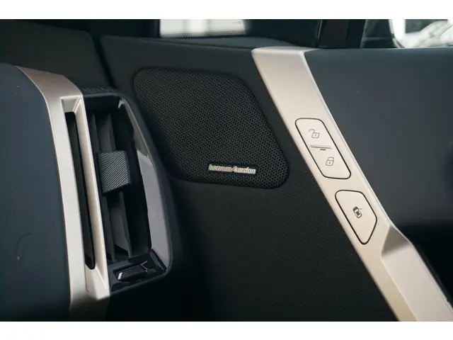 BMW iX xDrive50 M Sport 2023 Elektrisch 21
