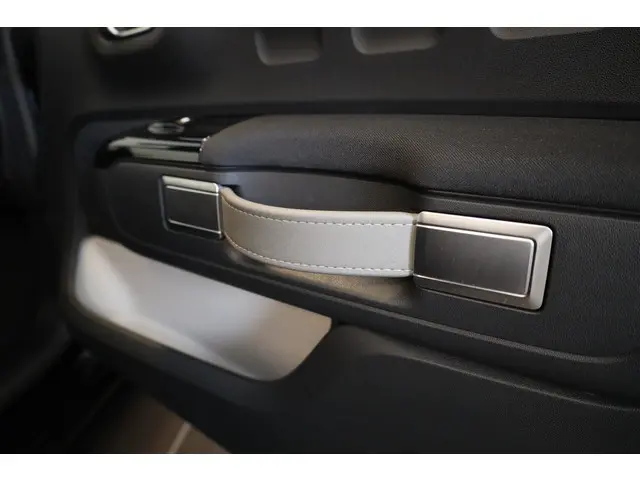 Citroën C3 PT 110 Shine Automaat-6 2019 Benzine 12