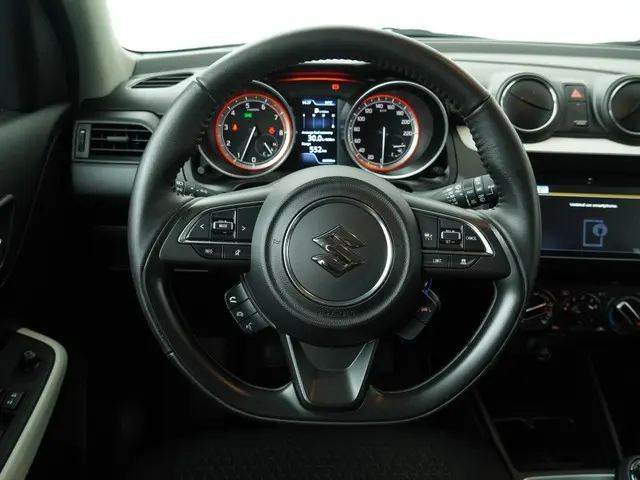 Suzuki Swift 1.2 Select Smart Hybrid 2022 Benzine 11