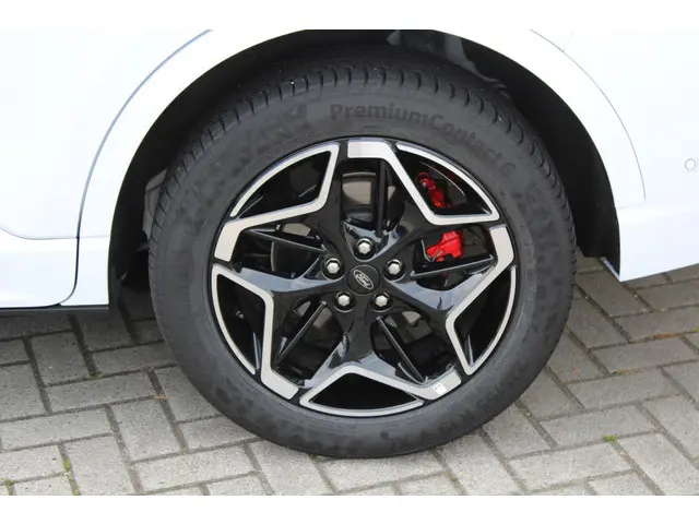 Ford Kuga 2.5 PHEV ST-Line X 2024 Hybride Benzine 9