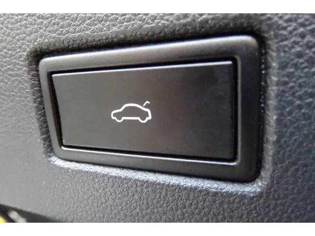 Volkswagen T-Roc 1.5 TSI Sport DSG Beats 2019 Benzine 8