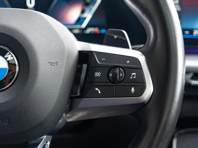 BMW X1 xDrive23i 2023 Benzine 24