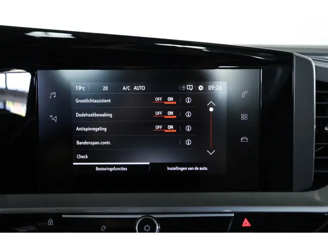 Opel Mokka-e 50-kWh 11kW bl. 2023 Elektrisch 23